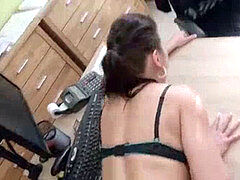 フェラチオ, 茶髪の, チェコ, 指いじり, はじめて, なめる, お金, オフィス