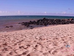 Strand, Badpak, Bruinharig, Buiten, Openbaar, Tiener, Tieten likken, Nat