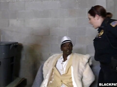 Grosser schwanz, Grosse titten, Schwarz, Blasen, Spermaladung, Schwanz, Interrassisch, Uniform