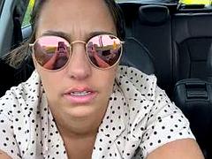 Leie, Grosse titten, Auto, Französisch, Masturbation, Öffentlich, Titten