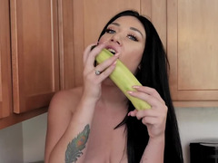Grosser arsch, Schwarz, Kondom, Küche, Masturbation, Pov, Solo, Jungendliche (18+)