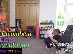 Blonde, Sucer une bite, En levrette, Marrant, Gym, Hd, Fille latino, Orgasme