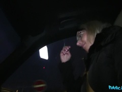 Leie, Blasen, Auto, Betrug, Besamung, Im freien, Pov, Muschi