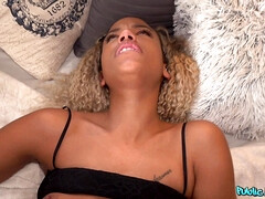 Американки, Блондинки, Натуральные сиськи, На природе, Пирсинг, От первого лица, На публике, Сиськи