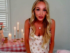 Cul, Blonde, Sucer une bite, Massage, Seins naturels, Huilée, Pov, Pute