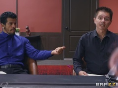 Grosse titten, Strumpfhose, Piercing, Muschi, Rotschopf, Tätowierung, Tanga, Spielzeuge