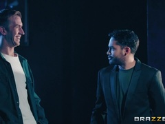 Жопа, Бикини, Брюнетки, Натуральные сиськи, Пирсинг, Киски, Реалити, Сиськи