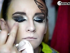 18 jaar, Enthousiasteling, Achter de coulissen, Fetisj, Hd, Klein