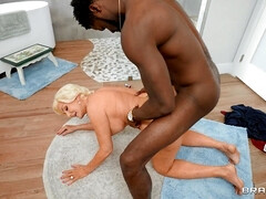 デカチン, デカパイ, 黒人, お婆さん, 熟年, 淫乱熟女, 母, オマンコ