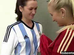 Salle de bains, Hd, Lesbienne, Masturbation, Softcore, Sport, Adolescente