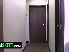 デカパイ, フェラチオ, 顔射, ヒール, なめる, オマンコ, 叫ぶ, ティーン