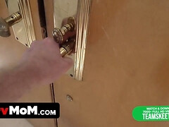 デカパイ, コンドーム, 指いじり, ハードコア, 淫乱熟女, ピアス, オマンコ, 義母