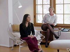 Blond, Volledige film, Hd, Lesbisch, Likken, Kantoor, Klein, Anaal likken