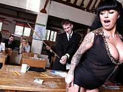 Culo grande, Verga grande, Mamada, Morena, Estilo perrito, Madres para coger, Maestra, Tetas