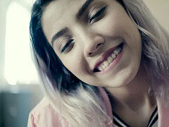 Branlette thaïlandaise, Adolescente