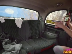 Чешки, Женщины, Лесбиянка, Лизание, Натуральные сиськи, На природе, Стринги, Игрушки