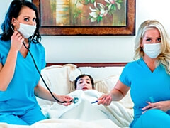 Chambre à dormir, Gros cul, Grosse bite, Gros seins, Sucer une bite, En levrette, 2 femmes 1 homme, Mère que j'aimerais baiser