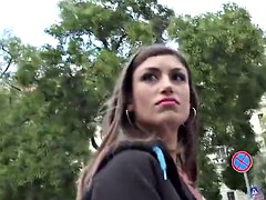 Anal, Bikini, Público
