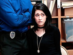 Brunette brune, Attrapée, En levrette, Branlette thaïlandaise, Rasée, Chaussures, Adolescente, Uniforme