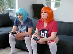 Большие сиськи, Пальцем, Хд, Лесбиянка, Лизание, Натуральные сиськи, Киски, Молоденькие