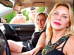 Anal, Chambre à dormir, Gros cul, Gros seins, Blonde, Sucer une bite, En levrette, Le plan cul à quatre