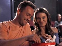 Nana, Sucer une bite, Hard, Public