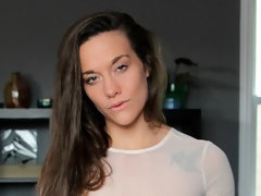 Cul, Sucer une bite, En levrette, Doigter, Branlette thaïlandaise, Embrassement, Rasée, Adolescente