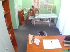 Betrug, Paar, Arzt, Hundestellung, Lecken, Krankenschwester, Büro, Uniform