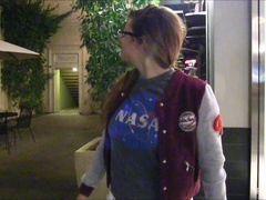 Anaal, Dansen, Fetisj, Masseren, Orgasme, Openbaar, Alleen, Speelgoed