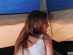 Leie, Blasen, Vollbusig, Geschnappt, Schmuddelige sprache, Natürlichen titten, Im freien, Spanner