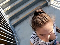 18 jahre, Blondine, Braunhaarige, Hd, Natürlichen titten, Im freien, Pov, Jungendliche (18+)