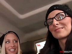Sucer une bite, Brunette brune, Voiture, Éjaculer dans la bouche, Tchèque, Hd, Nue, Chatte