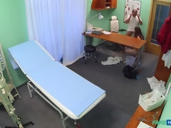 Любители, Минет, Семяизвержение, Пальцем, Лизание, Медсестра, Киски, Униформа