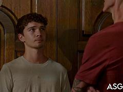 Anal, Grosse bite, Sucer une bite, Homosexuelle, Masturbation, Muscle, Tatouage