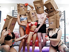 18 jahre, Grosser arsch, Grosser schwanz, Grosse titten, Blasen, Orgie, Dürr, Jungendliche (18+)