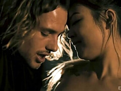 Asiatisch, Arschlecken, Blondine, Blasen, Spermaladung, Hundestellung, Würgen, Muschi