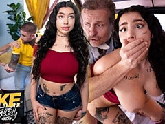 18 años, Tetas grandes, Mamada, Engañando, Corrida, Hd, Tatuaje, Trio