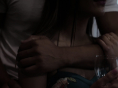 Sucer une bite, Brunette brune, Éjaculation interne, Hd, Interracial, Adolescente