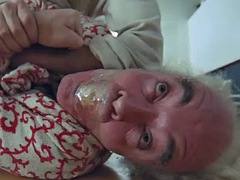 Grote mammen, Bruinharig, Compilatie, Groep, Hardcore, Buiten, Softcore pornografie, Tieten likken