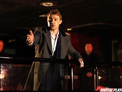 Laarzen, Handbeurt, Leer, Masturbatie, Natuurlijke tieten, Kut duiken, Kort haar, Tatoeage