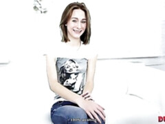 Blonde, Sucer une bite, En levrette, Maigrichonne, Dénudage, Adolescente, Nénés