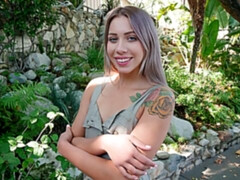 Blonde, Sucer une bite, Bondage, Domination, Fétiche, Branlette thaïlandaise, Maigrichonne, Adolescente