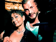 Enthousiasteling, Grote mammen, Bruinharig, Rijpe lesbienne, Natuurlijke tieten, Doordringend, Gezichtspunt, Kort haar