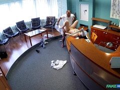 Leie, Blasen, Arzt, Handjob, Lecken, Büro, Muschi, Uniform
