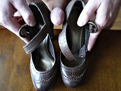Homo, Masturbatie, Schoenen