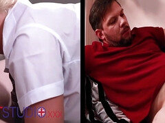 18 años, Amateur, Mamada, Británico, Sexo duro, Casero, Tragarse, Maestra