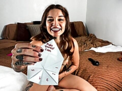 Morena, Penetracion con dedos, Pajear, Masturbación, Afeitado, Tatuaje, Adolescente, Juguetes
