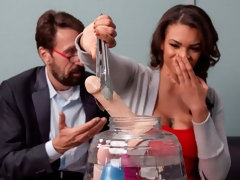 Sucer une bite, En levrette, Noir ébène, Doigter, Branlette thaïlandaise, Interracial, Mère que j'aimerais baiser, Tatouage