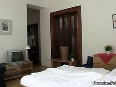 Oudere vrouw, Hardcore, Rijpe lesbienne, Moeder die ik wil neuken, Klein, Schreeuwen, Kousen, Trio