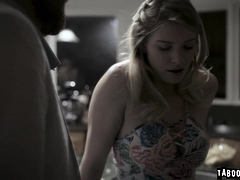 Blonde, Sucer une bite, En levrette, Européenne, Doigter, Poilue, Hd, Adolescente